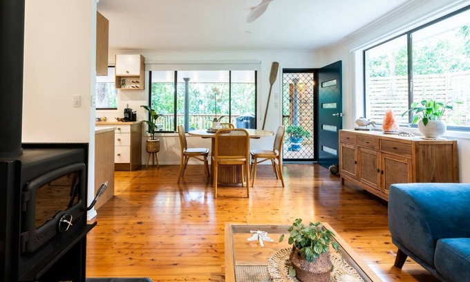 Avoca Beach House | Woodlands Seaside Coastal Calm in Avoca Beach