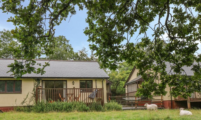 Holsworthy House | WOODPECKER, pet friendly, with a garden in Ashwater