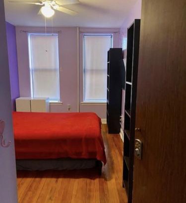 Queens Hotel | Woodside room