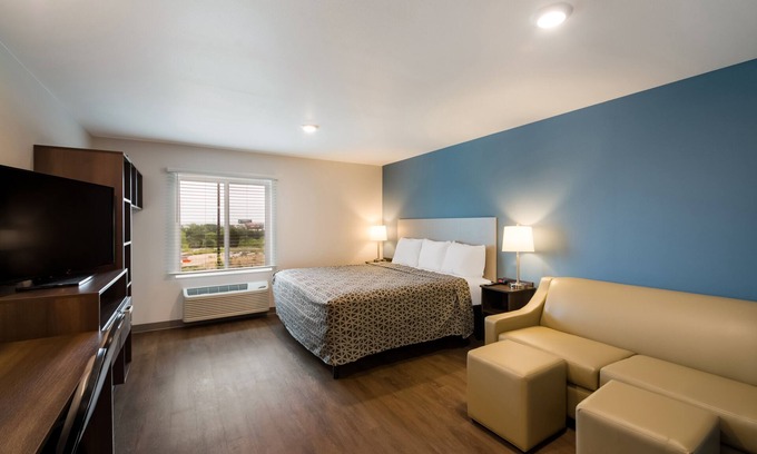 Walnut Creek Business Park Hotel | Woodspring Suites Austin Central