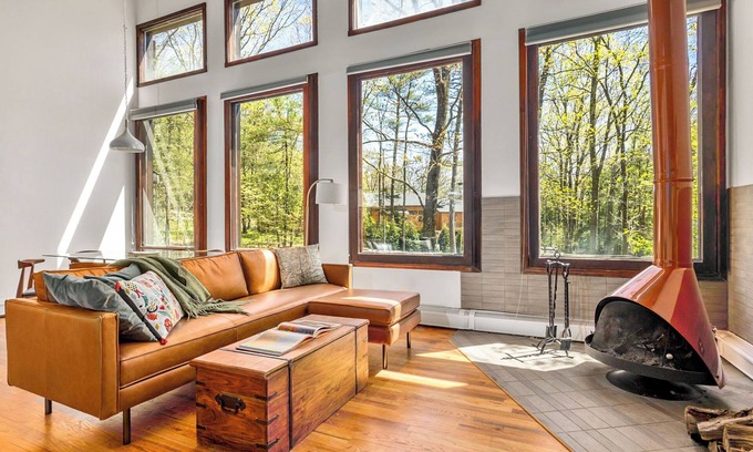 Mount Marion House | Woodstock/Saugerties retreat - surrounded by trees