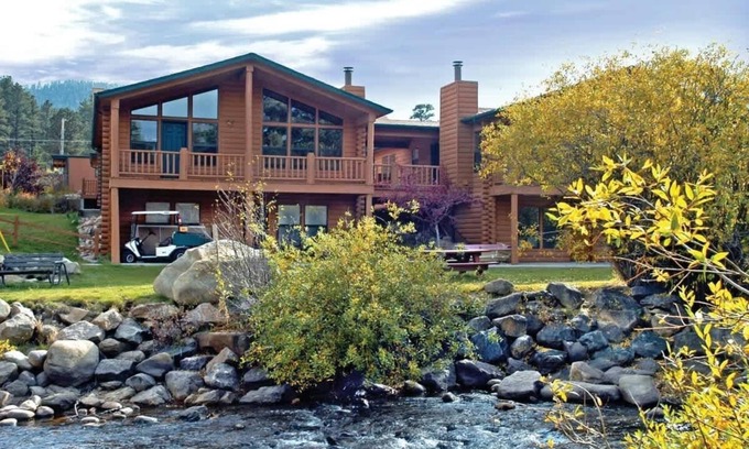 Estes Park Condo | Worldmark Estes Park: 2BR Suite w/Fireplace