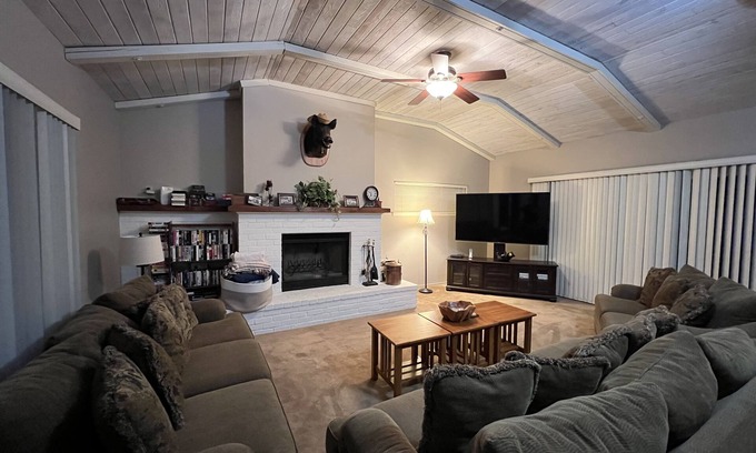 Oak Shores House | Wow! 2 Master Suites, Lake Naci Views, WiFi, and Private Slip!