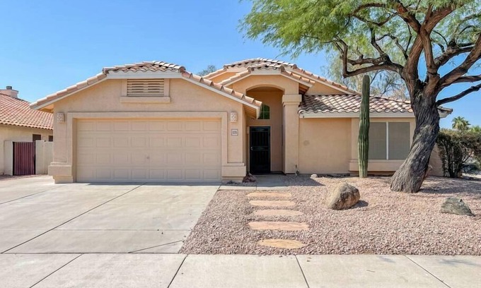 Sierra Tempe House | Wow! 3BDR Single-story home in Tempe/Chandler