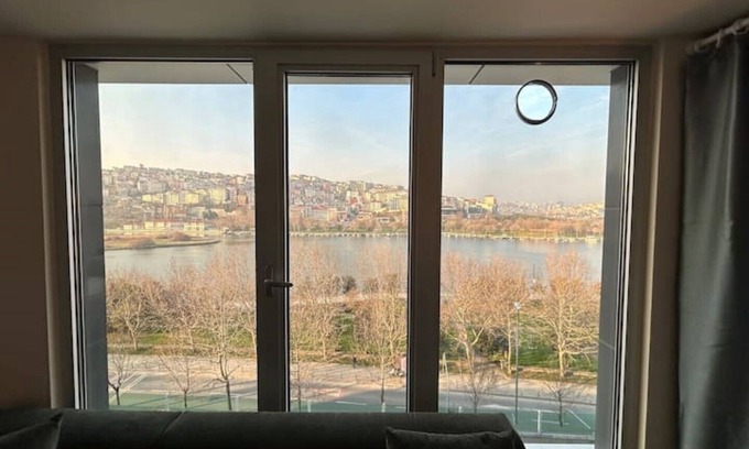 Kagithane Apartment | Wunderschönes Apartment mit Blick Aufs Goldenehorn