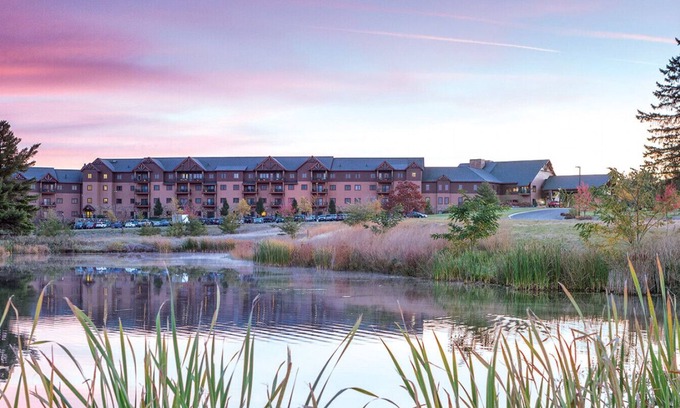 Lake Delton Apartment | Wyndham Glacier Canyon 2 Bedroom Deluxe w/access to an extraordinary Water Park