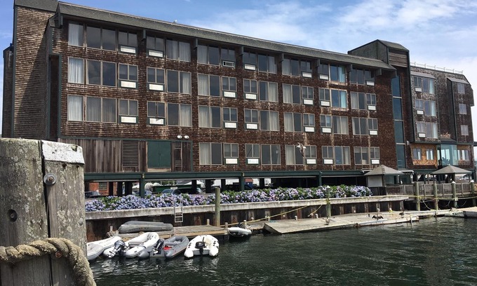 The Point Resort | Wyndham Inn on Long Wharf ~ Downtown Luxury Harborfront, One Bedroom with Views