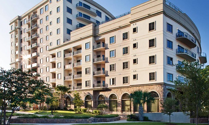 Downtown San Antonio Resort | Wyndham La Cascada 2 bedroom/2 bath unit in Riverwalk in downtown San Antonio