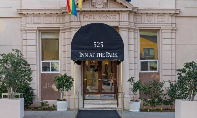 Park West Apartment | Wyndham Victorian style 2 bedroom condo in San Diego near Hillcrest & Downtown