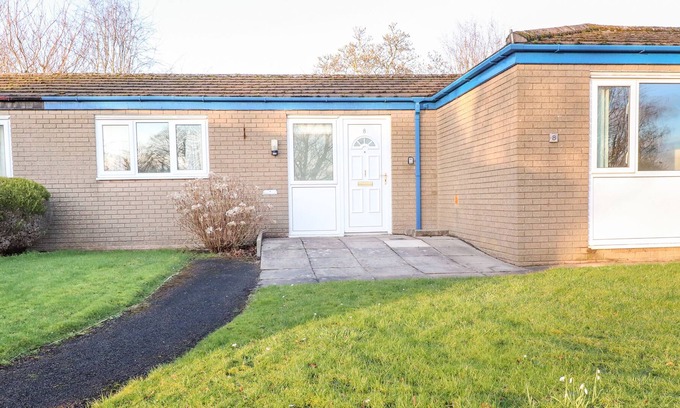 Garstang Cottage | WYRESIDE, pet friendly, character holiday cottage in Garstang