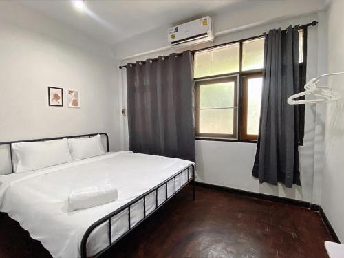 San Chao Pho Suea Apartment | X BAO San Chao Pho Sua - BAO ศาลเจ้าพ่อเสือ