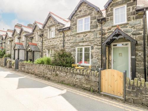 Llanbedr House | Y Bwthyn