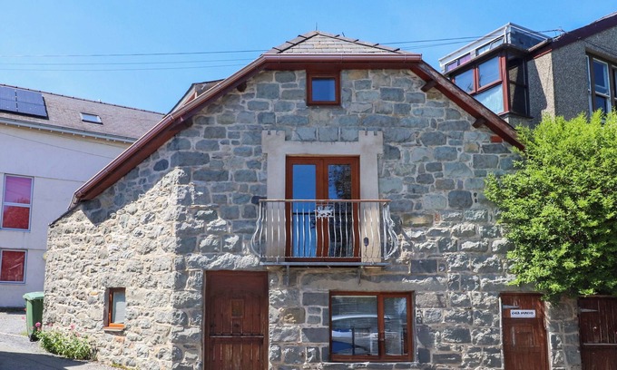 Criccieth House | Y Stabl