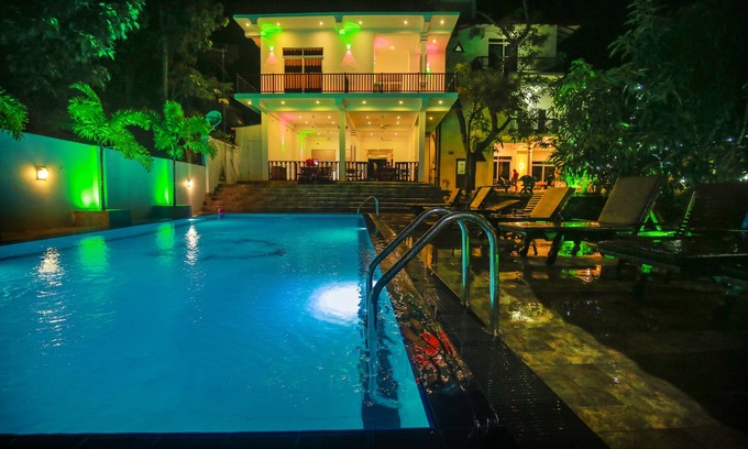 Debarawewa Hotel | Yala Hotel River Front