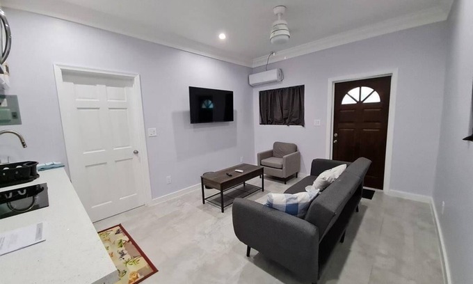 Nassau Apartment | Yamabeach Stays 3