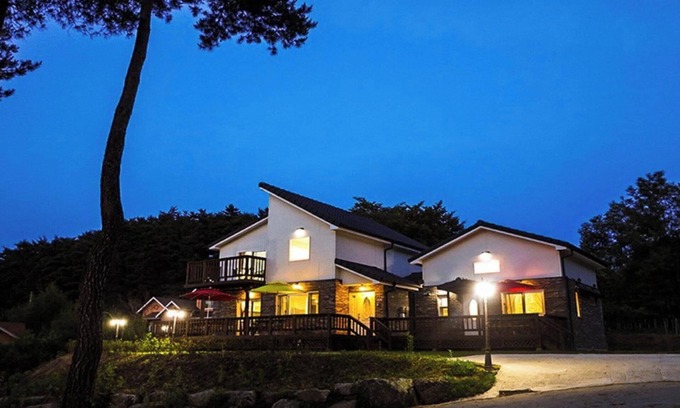 Yangyang House | Yangyang Mono Tree Pension