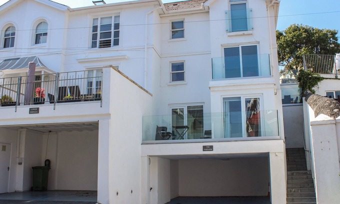 Salcombe Cottage | YARDARM, pet friendly, country holiday cottage in Salcombe
