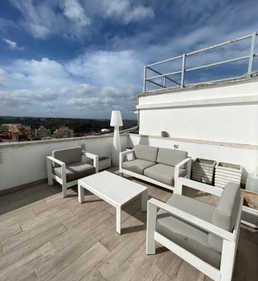 Quartiere XVII Trieste Apartment | YCH-Attico con splendida vista su Villa Ada