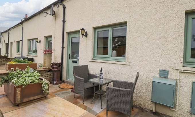 Great Broughton Cottage | YEAT STOUP COTTAGE, pet friendly in Great Broughton, Cockermouth