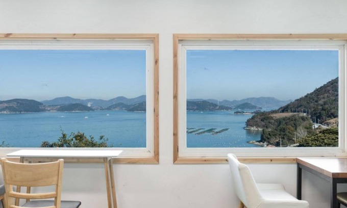 Hamgumi House | Yeosu Geumodo Geumpa Pension