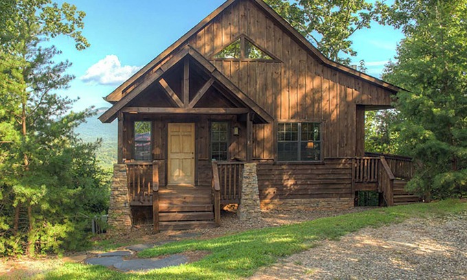 Helen Cabin | Yonah Vista - Luxury Couples Cabin with Spectacular Mountain Views