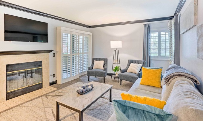 Yorba Linda Condo | Yorba Linda Condo - Community Pool, Fireplace