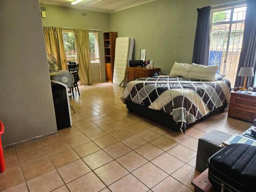 Rustenburg House | Yoruville