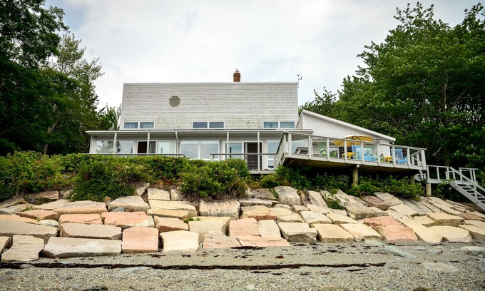 Trenton House | You Can't Get Closer to the Water than This!