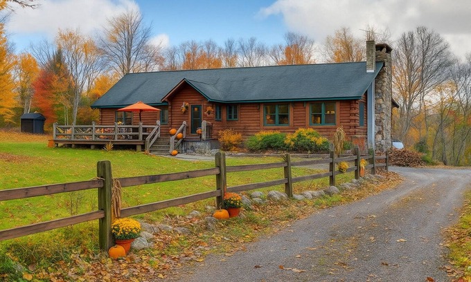 Long Lake Cabin | Your Adirondack Adventure HQ-3 bdrm lodge