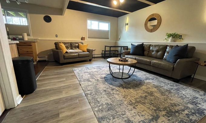 Northeast Anchorage Condo | Your Alaskan Getaway - 2 Bedroom 1 bath close to everything!