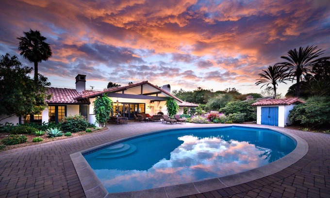 Covenant House | Your exclusive private enclave in beautiful Rancho Santa Fe, minutes to beach!