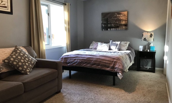 Northeast Anchorage House | Your Home Away From Home