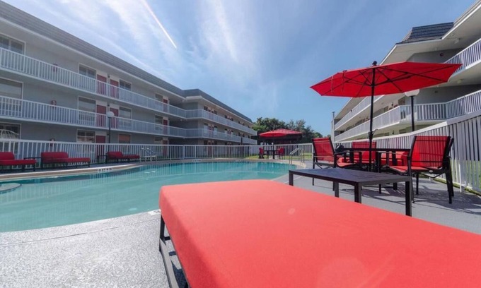 Ocala Apartment | Your Home Away From Home! 2 Pets-friendly Units, Onsite Pool, Free Breakfast