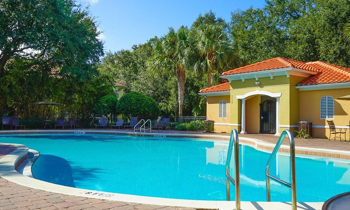 Kissimmee House | Your Orlando theme park and shopping paradise! Long term renters welcome
