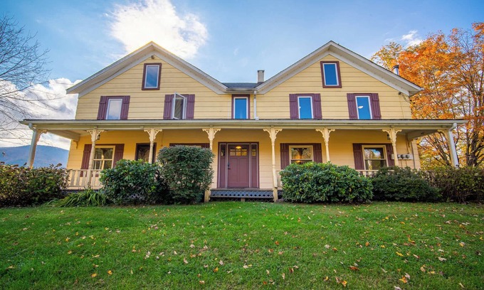 Hunter House | * Your Own Inn* S