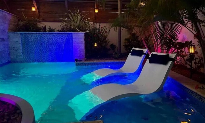Oranjestad House | Your Own Personal 5 Star Aruban Resort with Private pool and Perfect Location