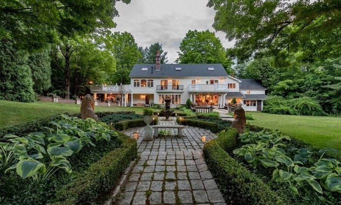 Brimfield House | Your Own Private Luxury Resort - Sturbridge/Brimfield, MA