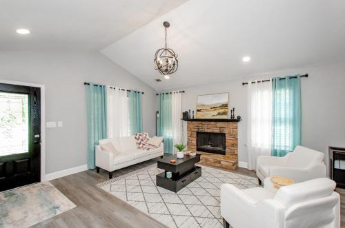 Griffin House | Your Quiet Escape in Locust Grove - Sleeps 6