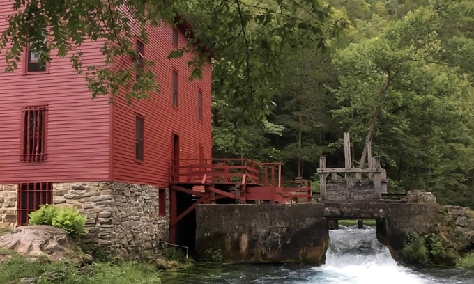 Teresita House | Your Relaxing Getaway Awaits! Pet-Friendly Cabins, Free Parking