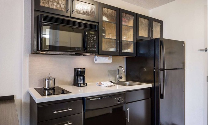 Santa Clara Hotel | Your Silicon Valley Home Base! A short drive to Santa Clara Convention Center!