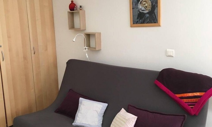 Riou - Petit Juas - Av de Grasse Apartment | Your studio10 minutes to the famous Forville Market and to the beach!