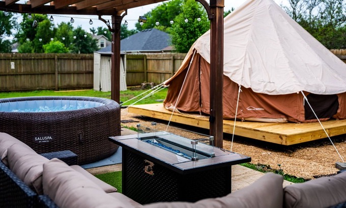 Bentonville House | Yurt Experience In Backyard W/Hot Tub/Game Room - 10 mins to Walmart AMP
