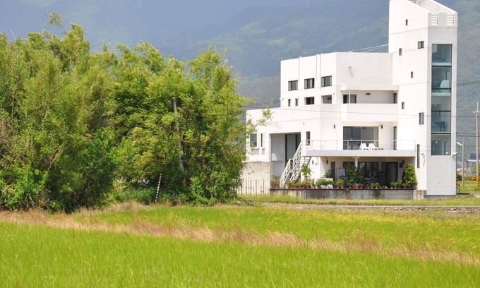 Jiaoxi Bed & Breakfast | Yutian House