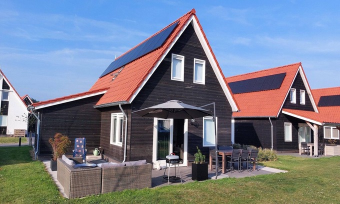 Scherpenisse House | Zeeland Family Retreat