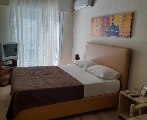 Nea Peramos Apartment | Zefi's Apartment