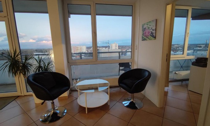 Offenbach am Main Apartment | ZEN Apartment - spacious for 7 - central - kitchen