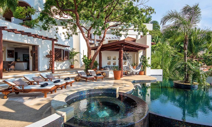 Conchas Chinas Villa | ZEN HILLSIDE VILLA - VIEWS AND FULL STAFF