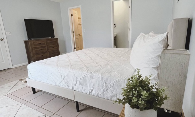St. Augustine House | Zen Oasis - Heated Pool, Hot Tub, Patio - 10 Mins to the Beach!