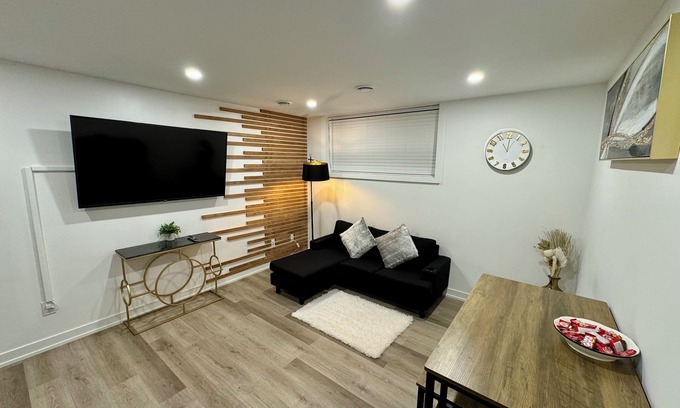 Niagara Falls Apartment | Zen Retreat-Your PeacefulEscape