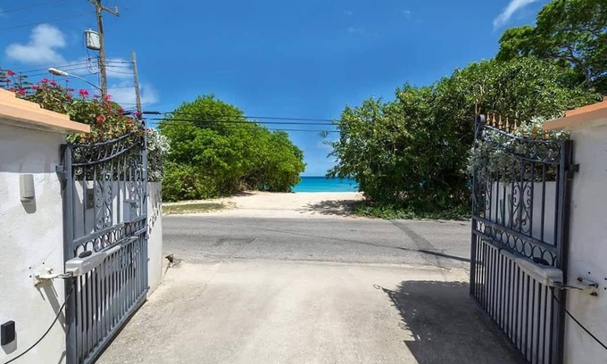 Reeds Bay House | ZenBreak Graceville Beach House